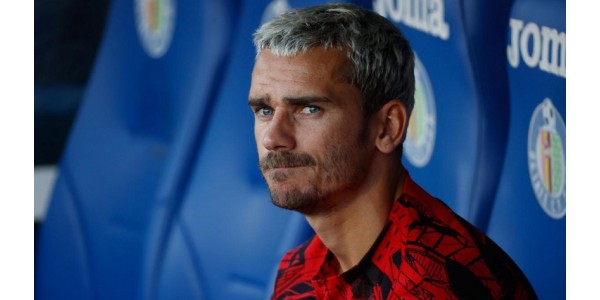 Jeden zły wybór determinuje różne ścieżki kariery dla graczy